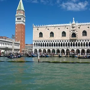 In Back To San Marco Tourist Venezia