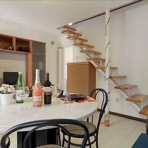 2578 Casa Venezia